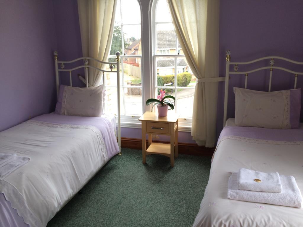 Charlotte House Hotel ピーターバラ エクステリア 写真